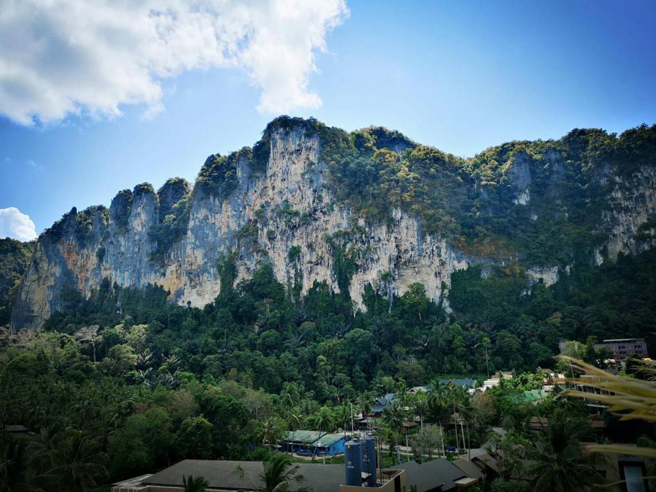 Andaman Breeze Resort - Sha Plus Krabi Bagian luar foto